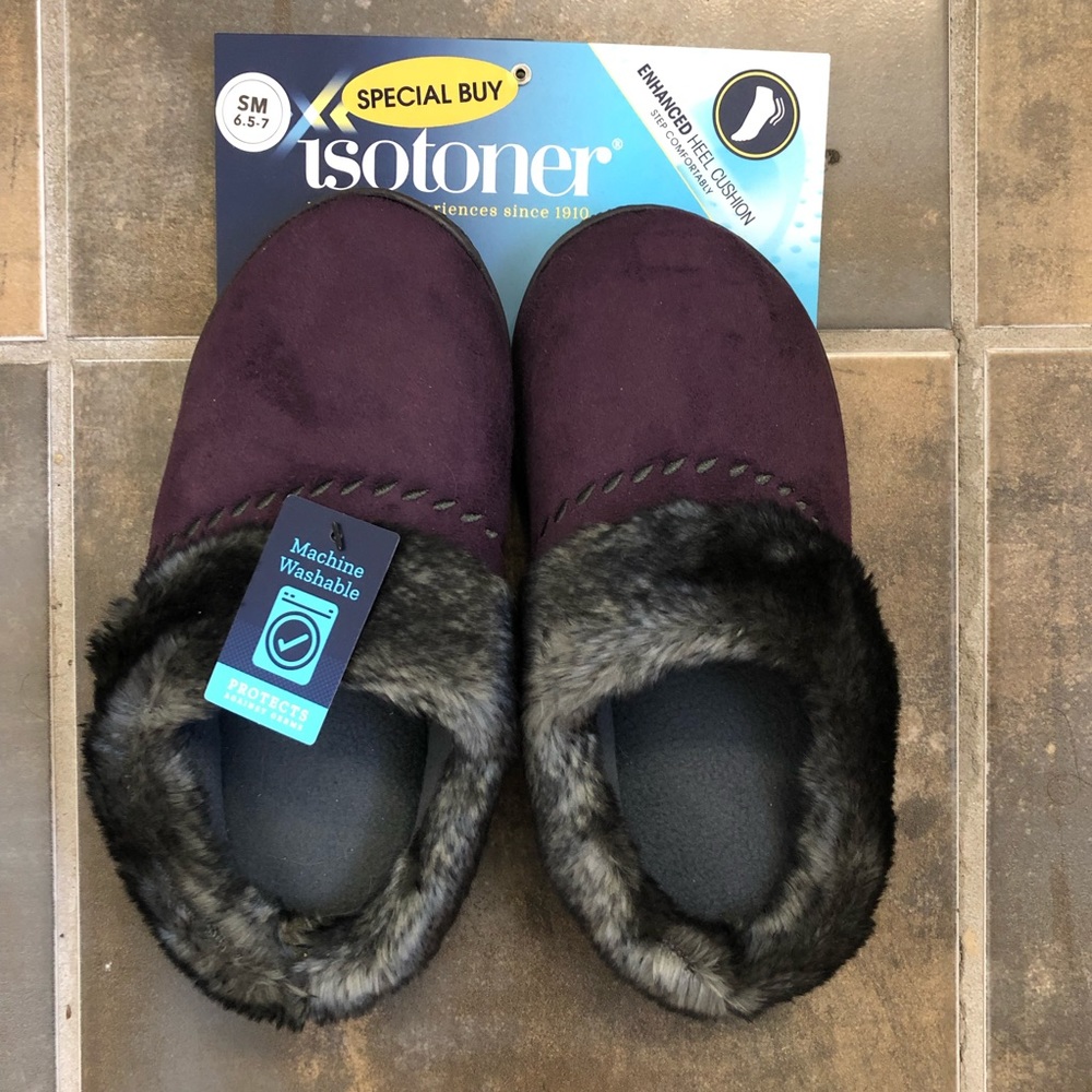Slippers - Picture 1 of 1